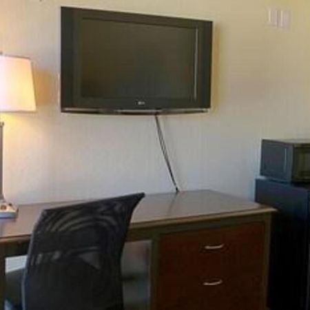 Lemon Heights Inn Тъстин Екстериор снимка