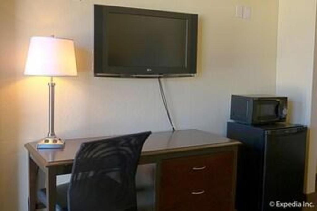 Lemon Heights Inn Тъстин Екстериор снимка