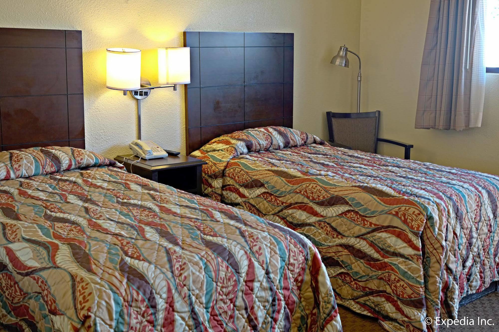 Lemon Heights Inn Тъстин Екстериор снимка