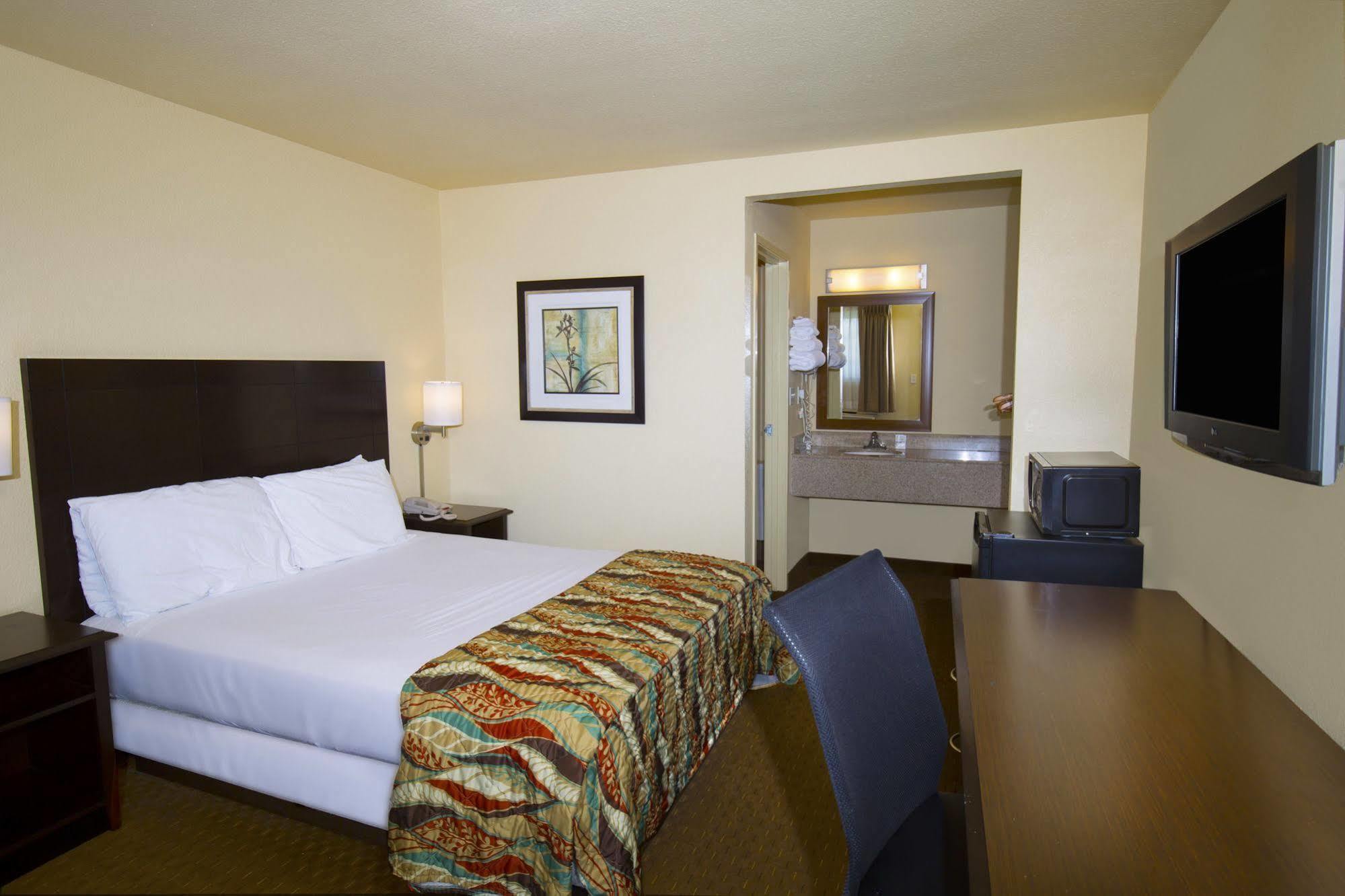 Lemon Heights Inn Тъстин Екстериор снимка
