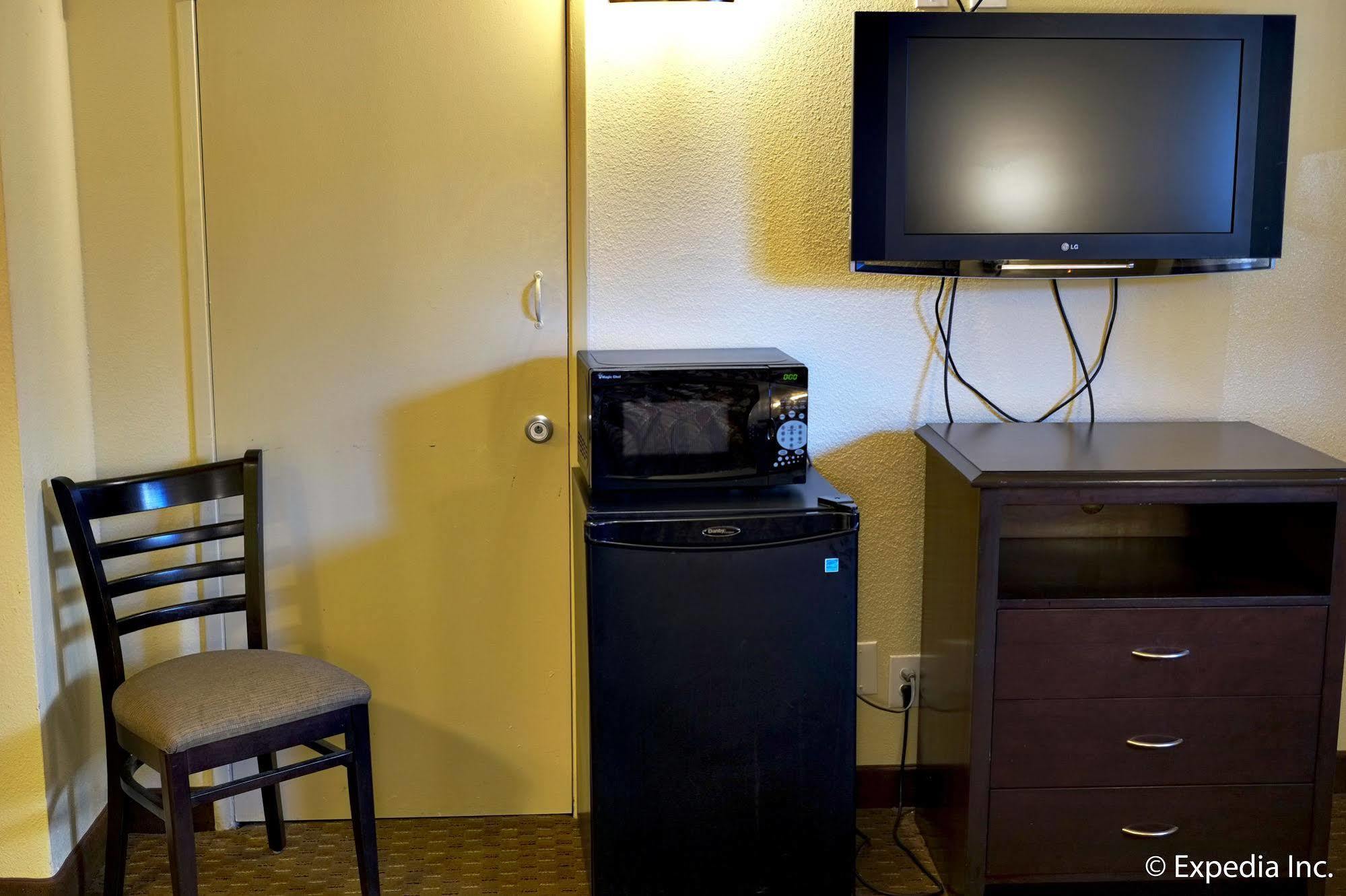 Lemon Heights Inn Тъстин Екстериор снимка