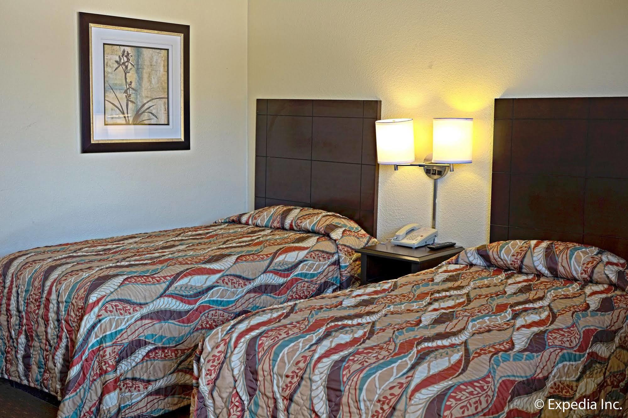 Lemon Heights Inn Тъстин Екстериор снимка